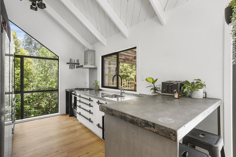 43 Phillip Avenue, Glen Eden, Auckland - Carousel 2