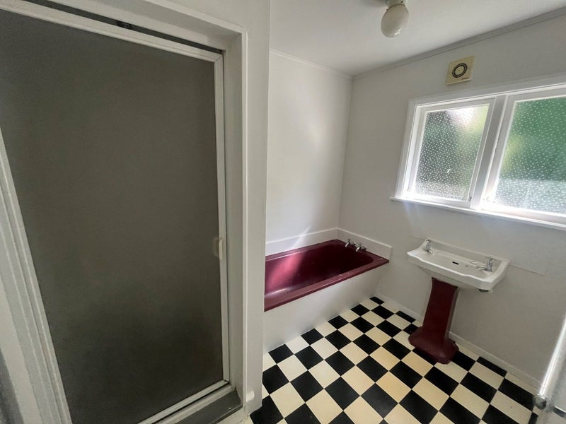 137 Happy Valley Road, Owhiro Bay, Wellington - Carousel 13