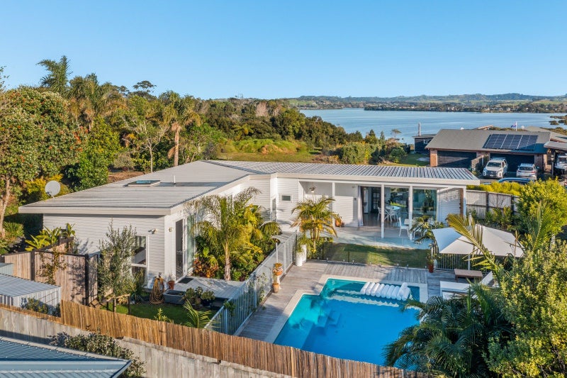 2 Taimoana Close, Mangawhai Heads, Mangawhai - Carousel 1