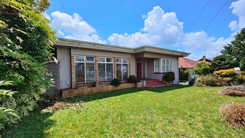 181 Cambridge Road, Hillcrest, Hamilton - Carousel 1
