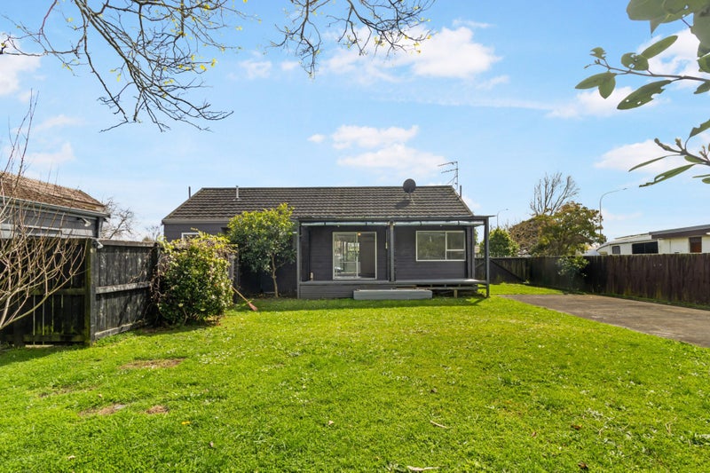 8 Walter Strevens Drive, Conifer Grove, Takanini - Carousel 10