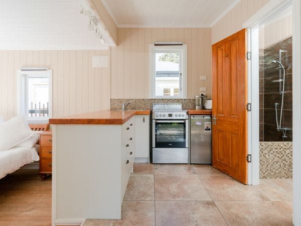 52 Raroa Road, Kelburn, Wellington - Carousel 2