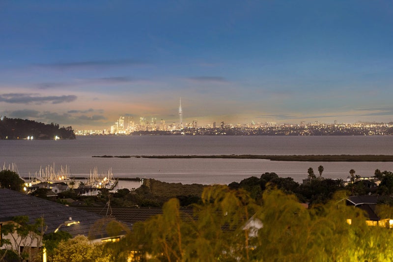 12 Soling Place, West Harbour, Auckland - Carousel 1