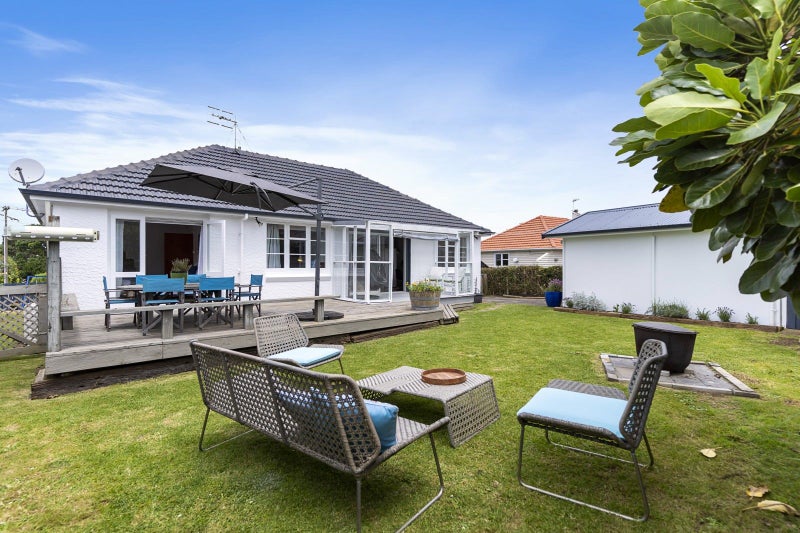 39 Aliford Avenue, One Tree Hill, Auckland - Carousel 1