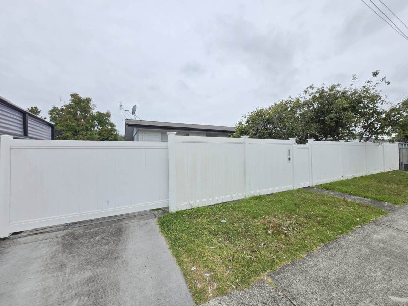 20 Greenhaven Avenue, Opaheke, Papakura - Carousel 19