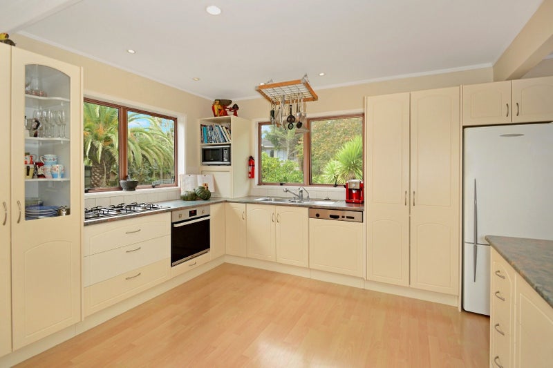 18 Barlow Place, Chatswood, Auckland - Carousel 2