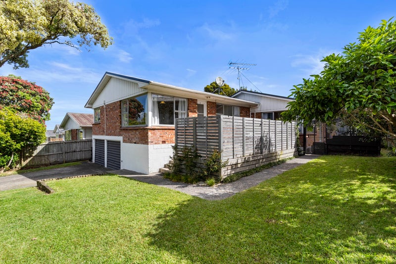 1/31 Felton Mathew Avenue, St Johns, Auckland - Carousel 1