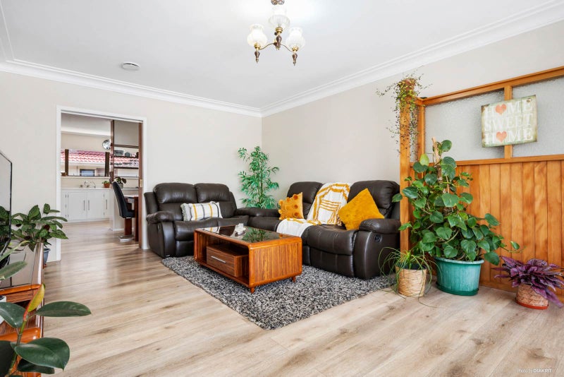 2/6 Birdwood Avenue, Papatoetoe, Auckland - Carousel 2