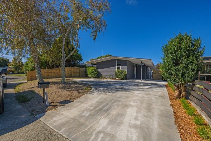 4 Viscount Place, West End, Palmerston North - Carousel 1