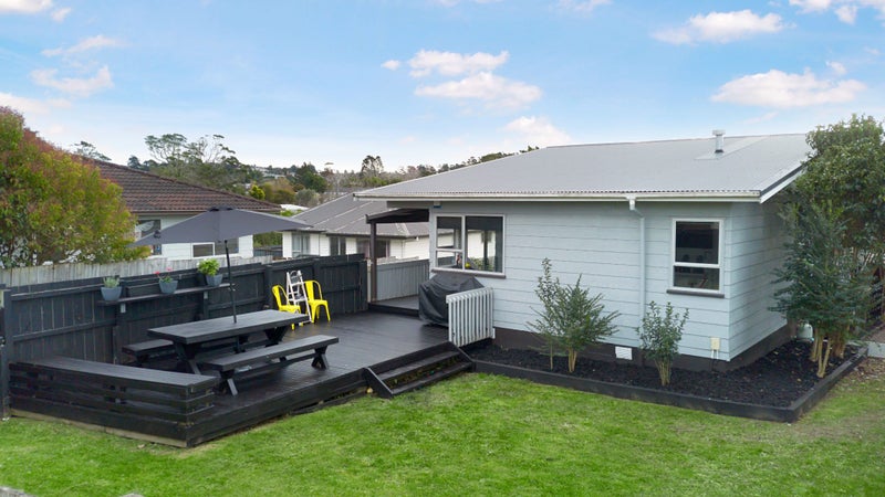 20 Penfold Place, Henderson, Auckland - Carousel 1