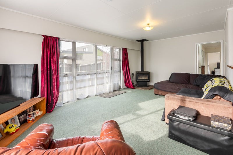 8 Tui Place, Bell Block, New Plymouth - Carousel 2