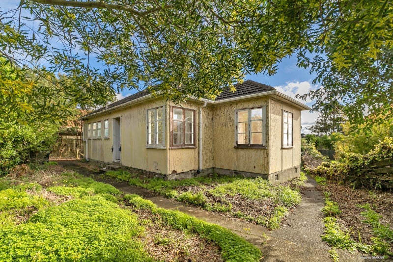 32 Tahapa Crescent, Meadowbank, Auckland - Carousel 1