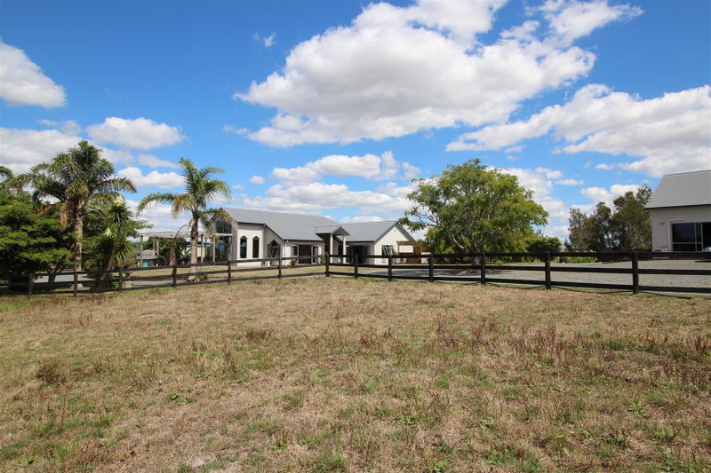 34 Roydon Drive, Whangarei - Carousel 1