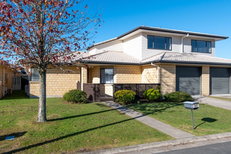 50/64 Kawaha Point Road, Kawaha Point, Rotorua - Carousel 1