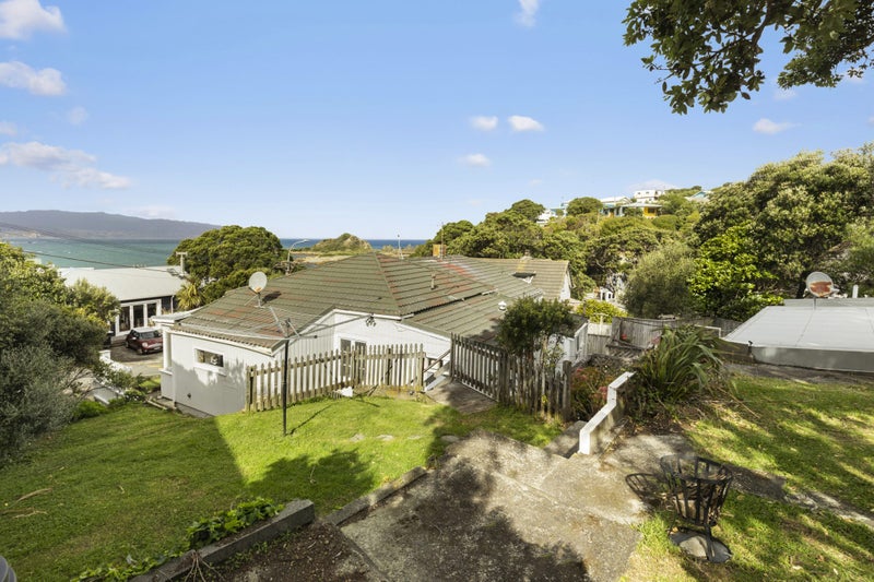 3 Knoll Street, Island Bay, Wellington - Carousel 2
