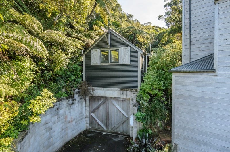 26 Hauraki Street, Karori, Wellington - Carousel 1