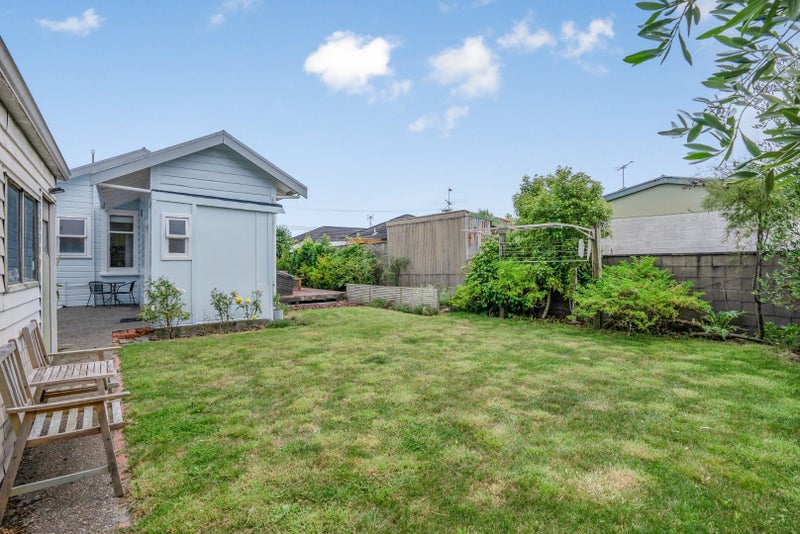 15 Udy Street, Petone, Lower Hutt - Carousel 12
