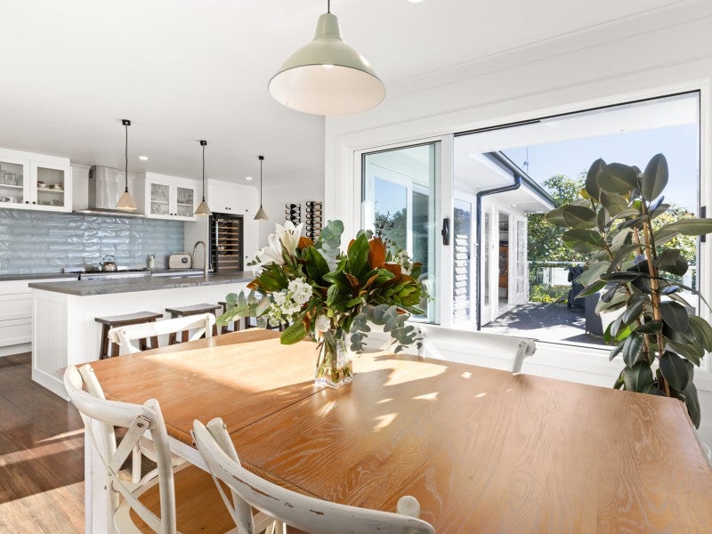 101 Chaucer Road North, Hospital Hill, Napier - Carousel 1