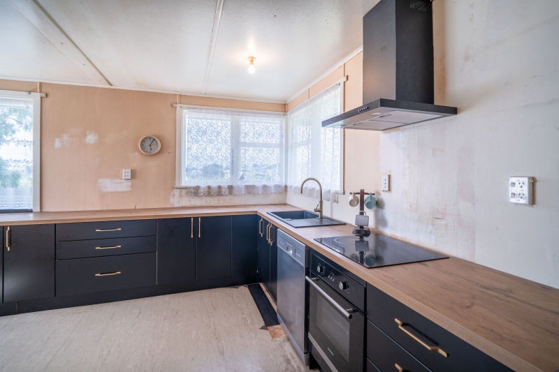 84 Chatham Road, Flaxmere, Hastings - Carousel 2