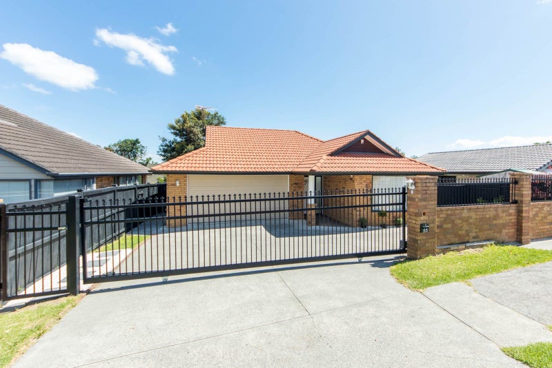 1/55 Whitford Road, Botany Downs, Auckland - Carousel 2