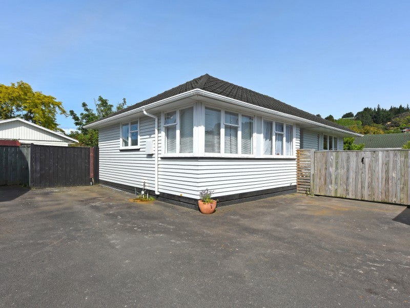 9A Mangaroa Hill Road, Maoribank, Upper Hutt - Carousel 1