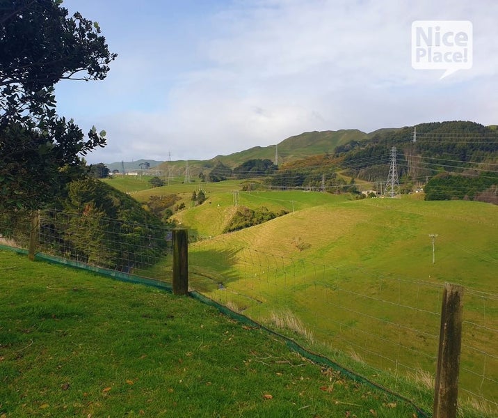 419 Takapu Road, Takapu Valley, Wellington - Carousel 16