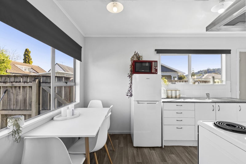 2/110 Parkers Road, Tahunanui, Nelson - Carousel 1