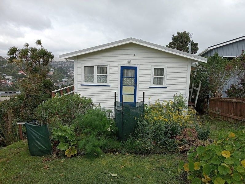 10 Ogilvy Terrace, Plimmerton, Porirua - Carousel 1