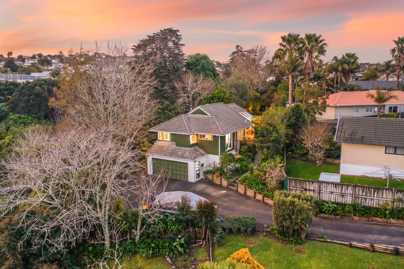 23 Pinewood Grove, Botany Downs, Auckland - Carousel 2