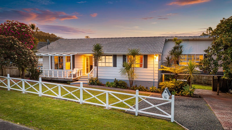 76 Wirihana Road, Titirangi, Auckland - Carousel 1