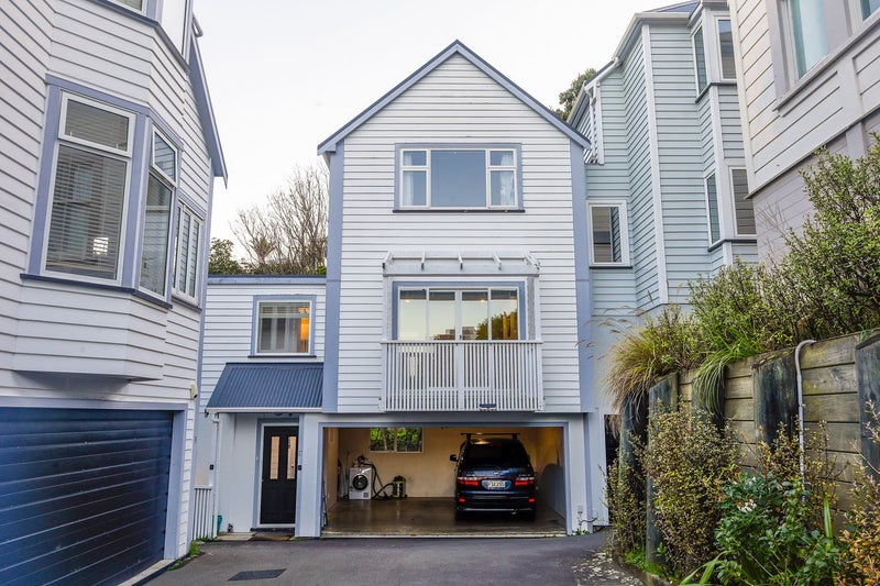 55C Bolton Street, Kelburn, Wellington - Carousel 23