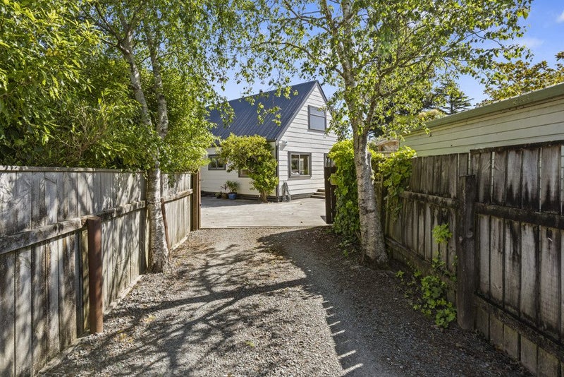 36 Moeraki Road, Maoribank, Upper Hutt - Carousel 2