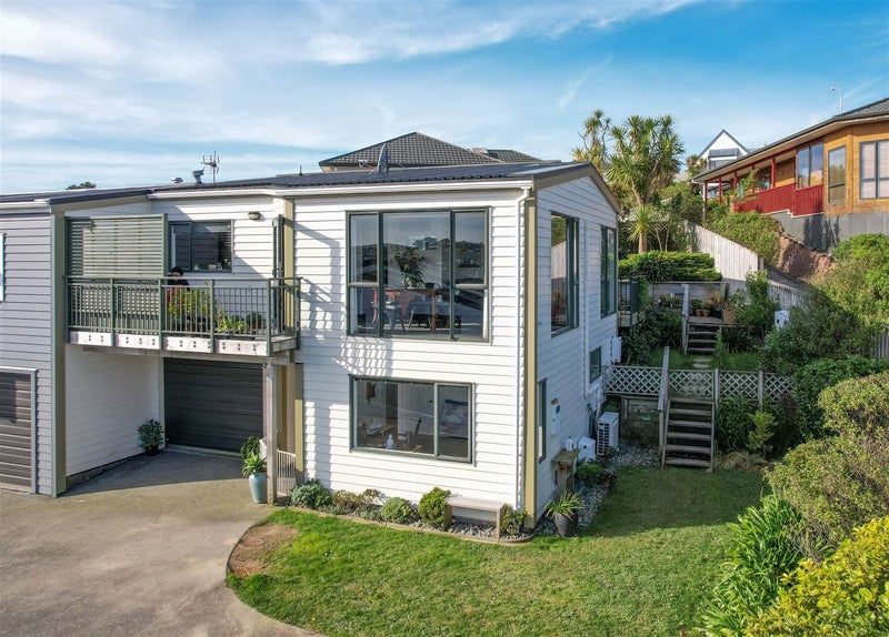29A Pelorous Street, Paparangi, Wellington - Carousel 1