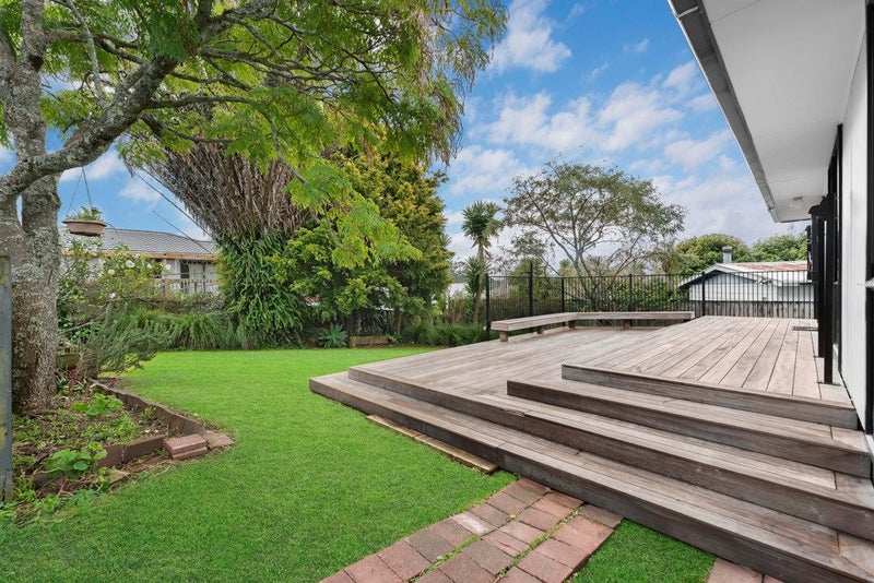 1/25 Taranui Place, Henderson, Auckland - Carousel 1