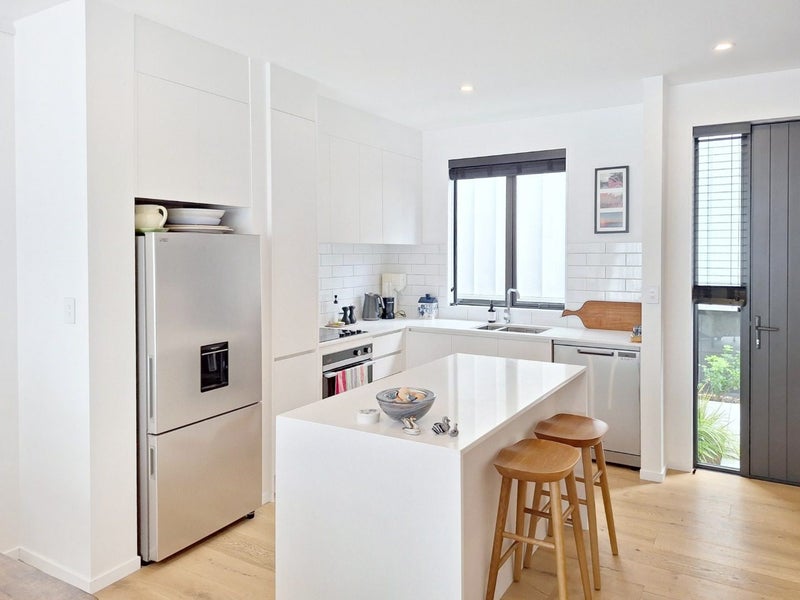 8/178 Kohimarama Road, Kohimarama, Auckland - Carousel 2