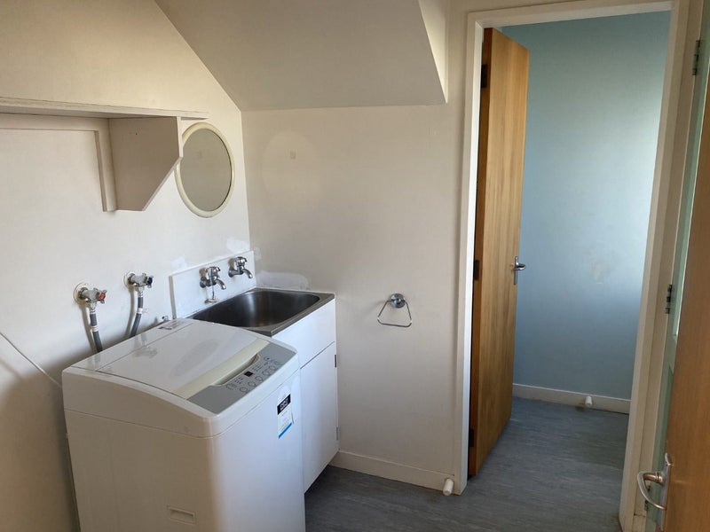 2/31 Mcbain Grove, Avalon, Lower Hutt - Carousel 9