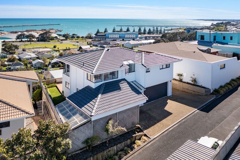 12C Parris Street, Moturoa, New Plymouth - Carousel 28