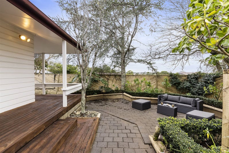 2/5 John Shaw Drive, St Johns, Auckland - Carousel 2