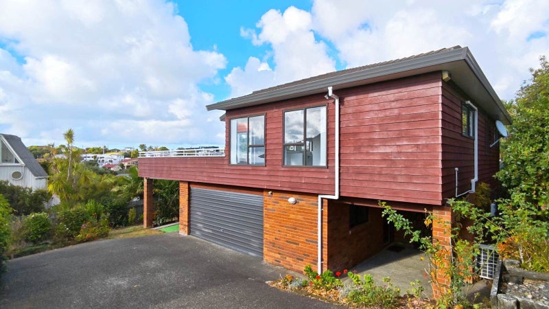 2/51 Deep Creek Road, Waiake, Auckland - Carousel 1