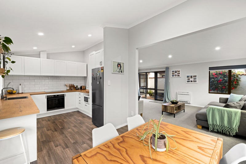 8A Banff Place, Tamatea, Napier - Carousel 1