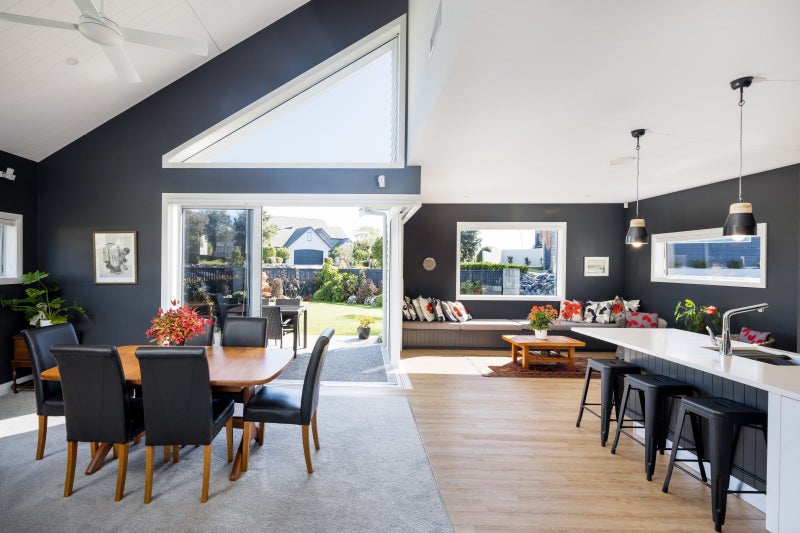 9 Durham Heights, Flagstaff, Hamilton - Carousel 1