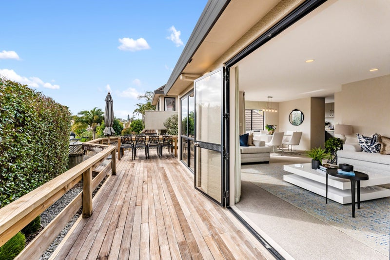 2/24 Sylvia Road, St Heliers, Auckland - Carousel 1