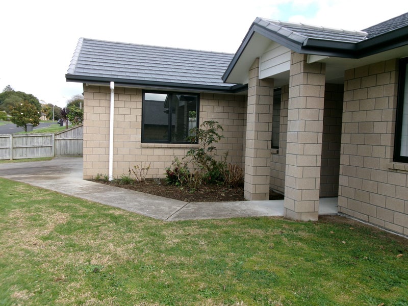 32 Owens Road, Waiuku, Waiuku - Carousel 2