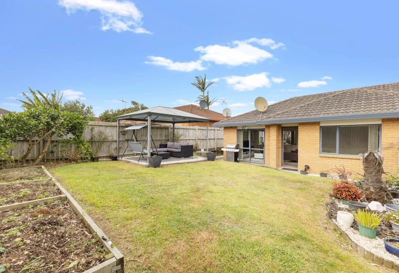 29 Rebecca Rise, Weymouth, Auckland - Carousel 1