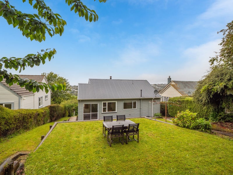 53 Prospect Bank, Wakari, Dunedin - Carousel 1