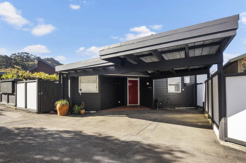 2/23 Box Hill, Khandallah, Wellington - Carousel 1