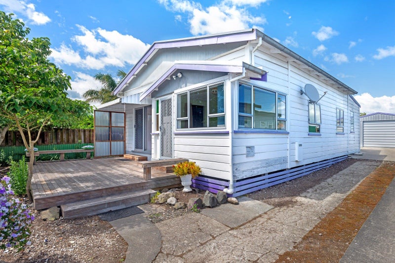 2 Root Street, Gisborne - Carousel 1