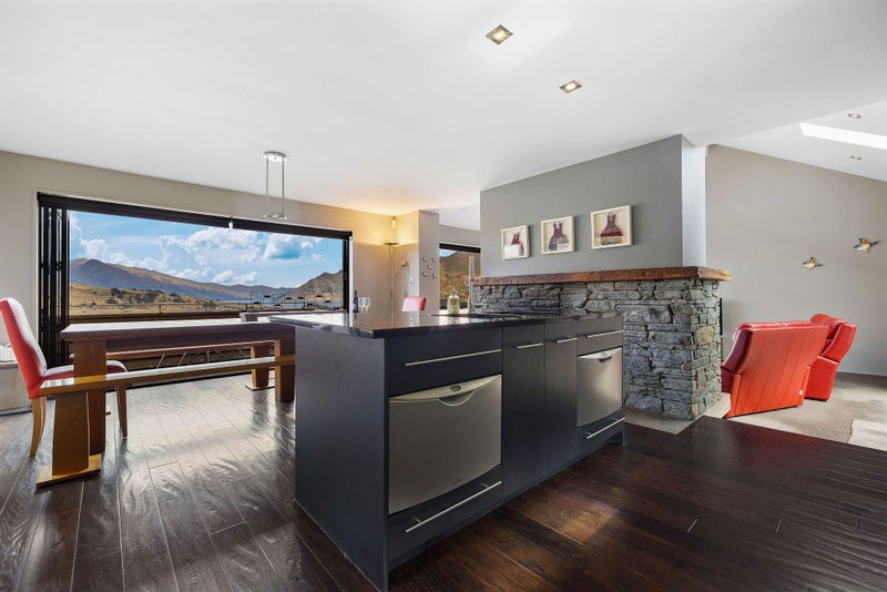 1 Goldleaf Hill, Queenstown, Queenstown - Carousel 1