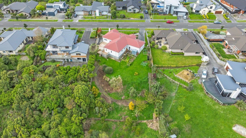 71 Cashmere Drive, Fitzherbert, Palmerston North - Carousel 15