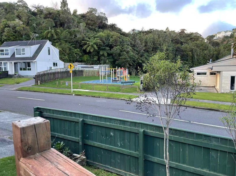 31 Viewmont Drive, Harbour View, Lower Hutt - Carousel 12